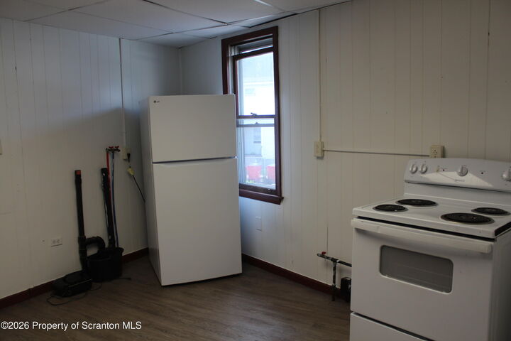 Property Photo:  61 Fallbrook Street 1  PA 18407 