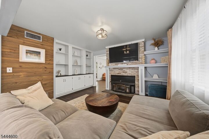 Property Photo:  1 Cardinal Dr  NJ 07871 