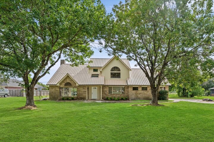 Property Photo:  15806 Lakeview Drive  TX 77523 