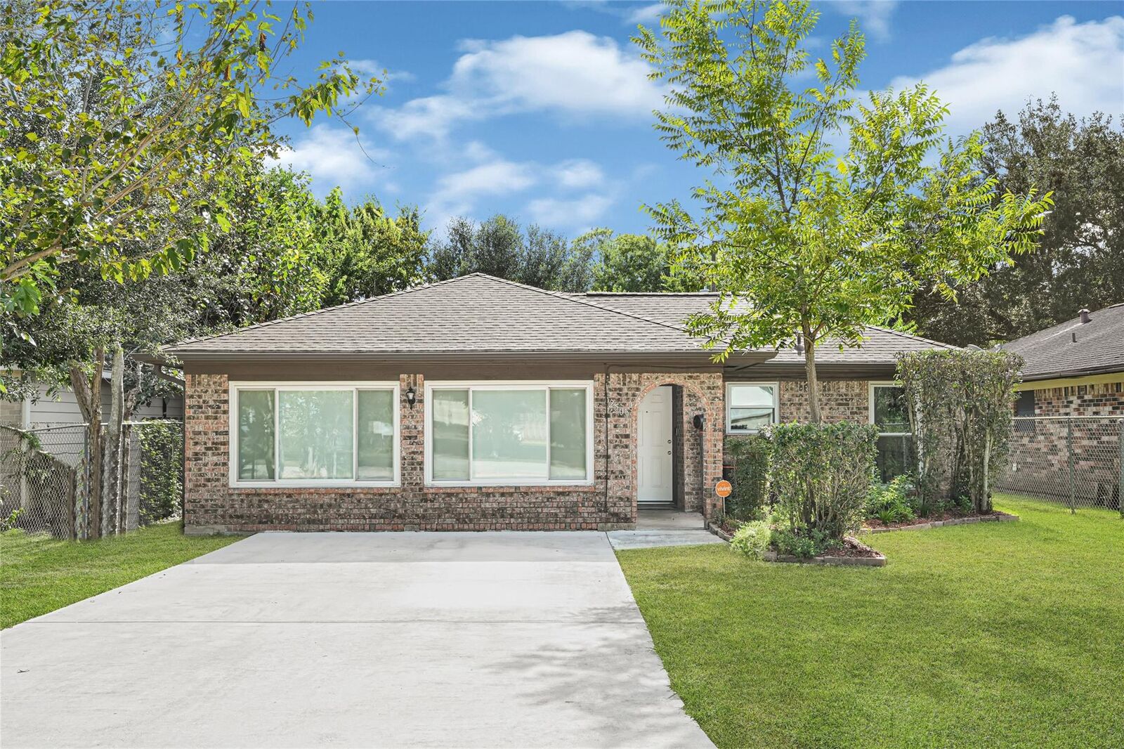 Property Photo: 2509 Pearland Avenue TX 77581