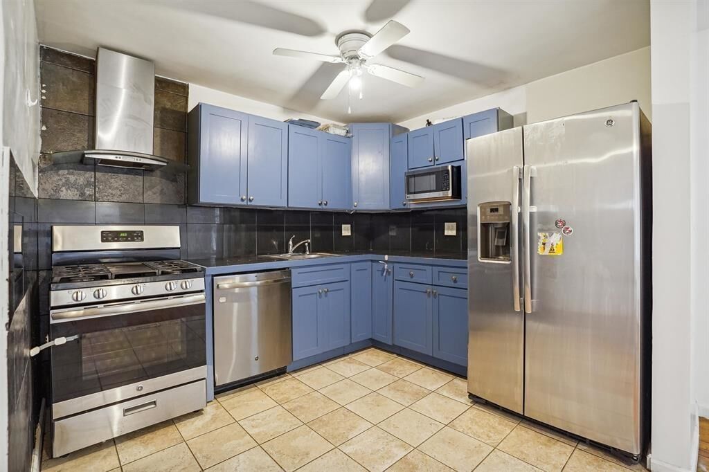 Property Photo:  292 New York Ave  NJ 07307 