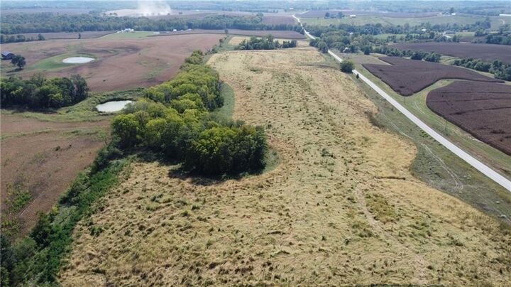 Property Photo: 1 P Highway MO 64098