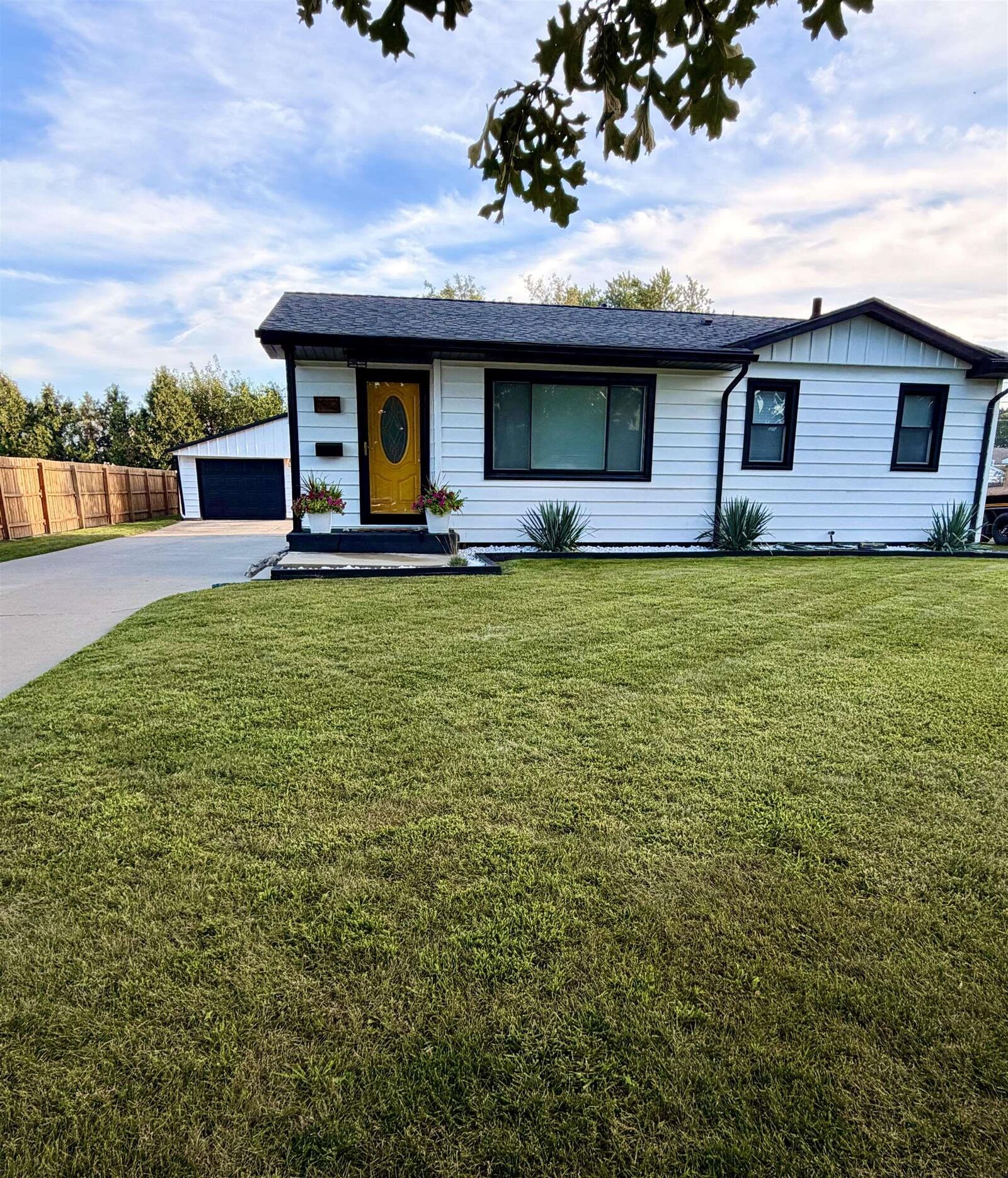 Property Photo: 1912 Bourland Avenue IA 50702