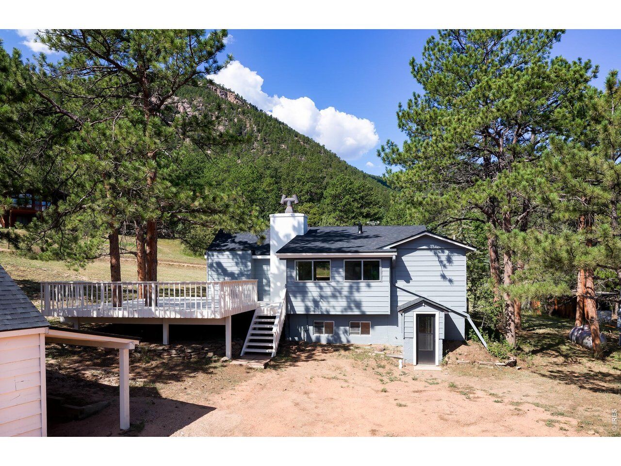 Property Photo:  465 Deer Ln  CO 80540 