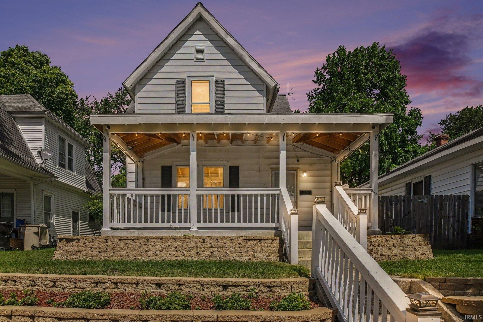 Property Photo: 1119 E Bowman Street IN 46613-3119