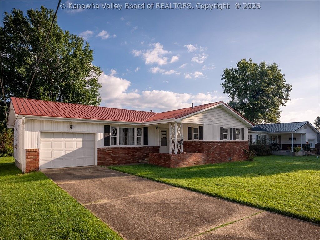 Property Photo:  2612 Montana Avenue  WV 25526 