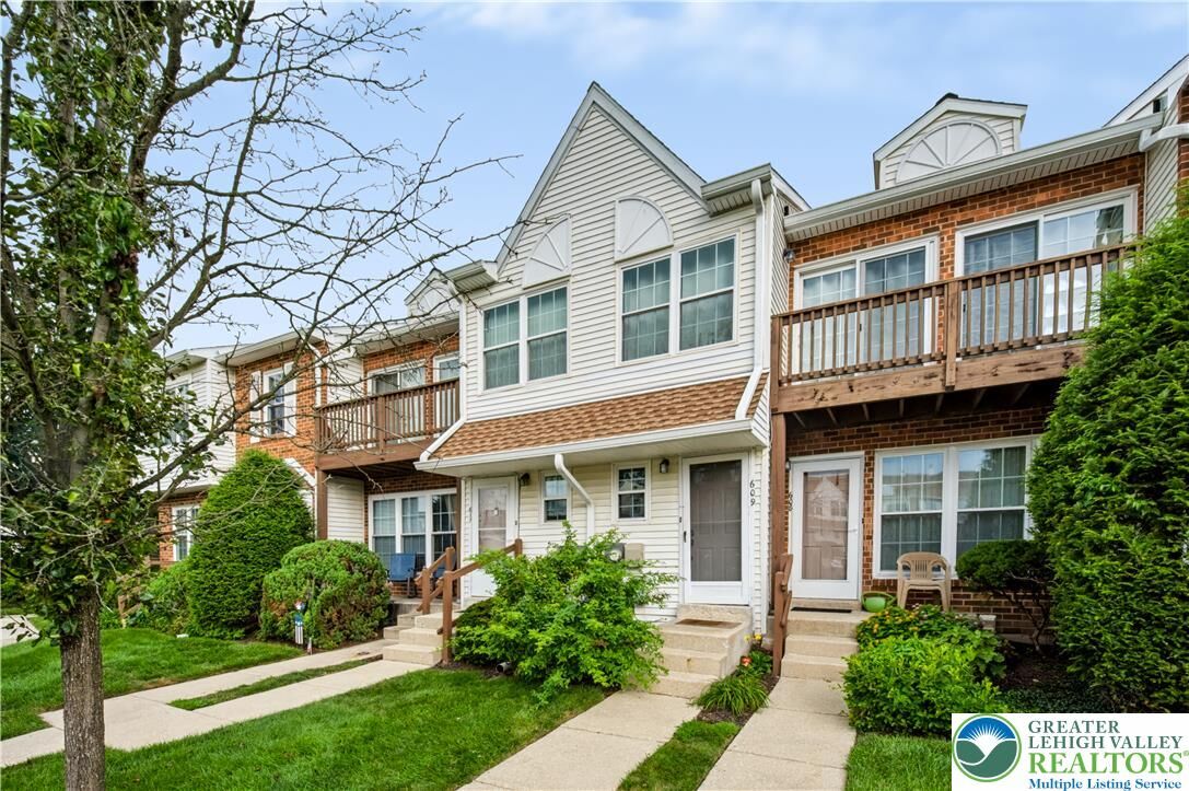Property Photo: 609 Glen Lane PA 19403