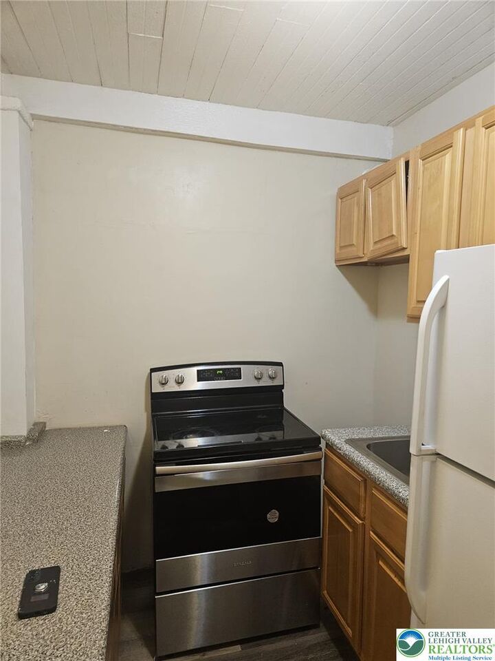 Property Photo: 1132 E Susquehanna Street A PA 18103