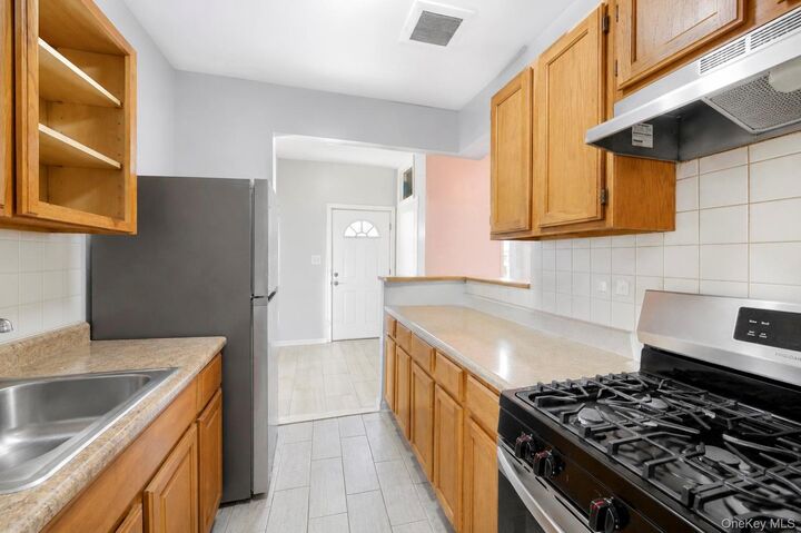 Property Photo:  425 Barbey Street  NY 11207 