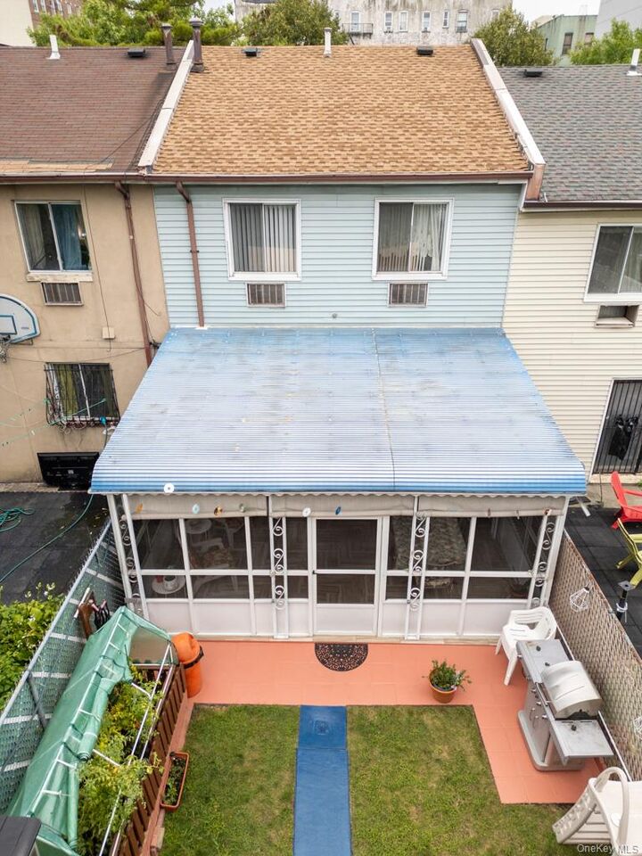 Property Photo:  2175 Hughes Avenue  NY 10457 
