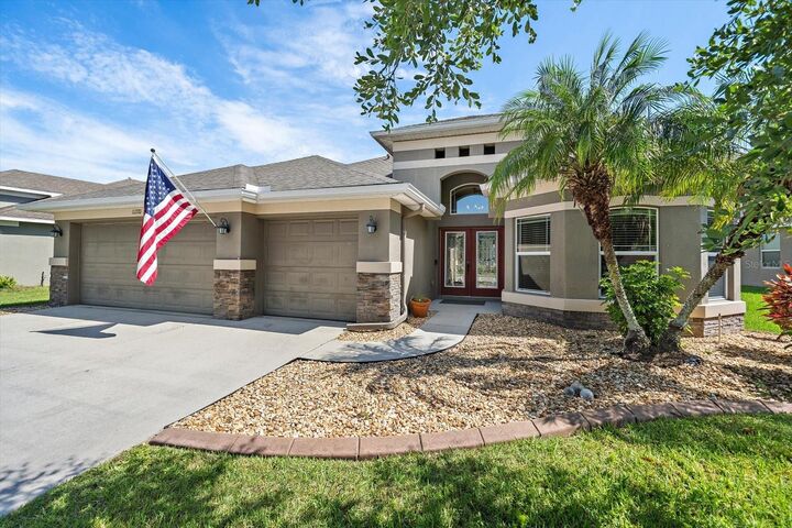 Property Photo: 11220 77th Street E FL 34219