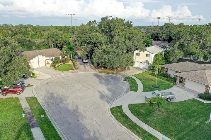 Property Photo: 4505 33rd Avenue W FL 34209