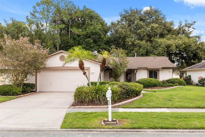 Property Photo: 11813 Scotty Drive FL 32821