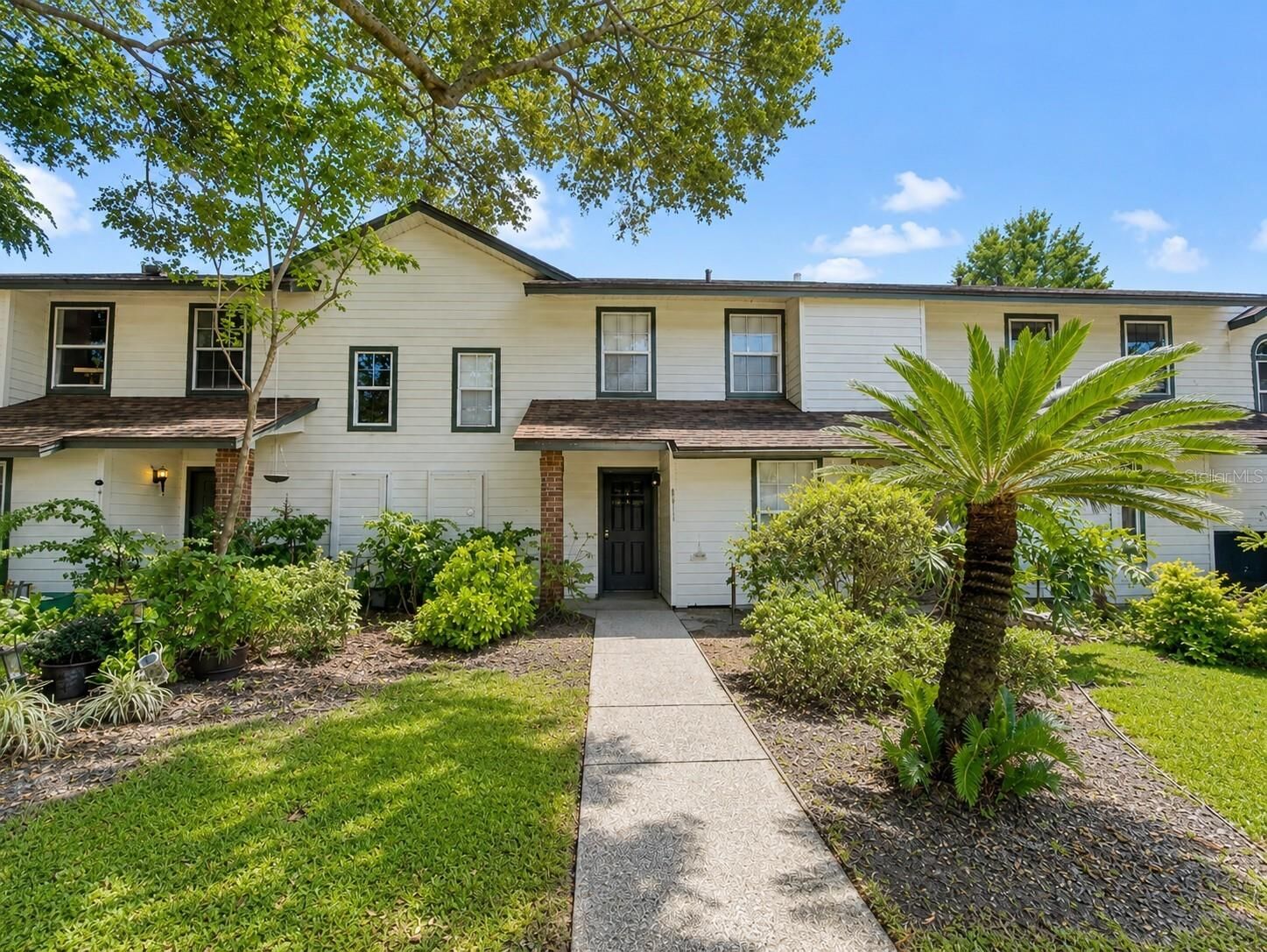 Property Photo: 4011 August Court FL 32707
