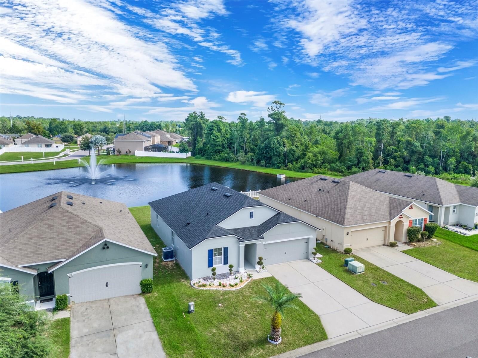 Property Photo: 330 Briar Patch Loop FL 33896