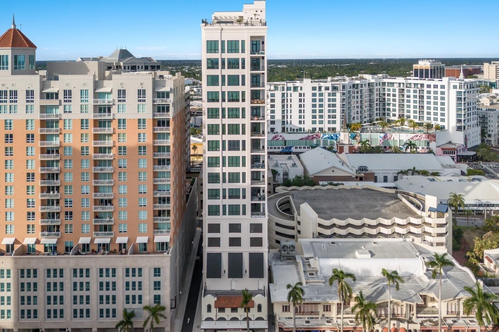 Property Photo:  33 S Palm Avenue 1001  FL 34236 