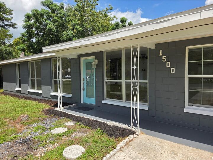 Property Photo: 1500 Crest Avenue FL 34748
