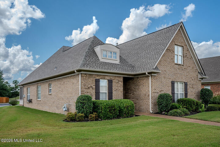 Property Photo: 5905 Savannah Crossing MS 38672