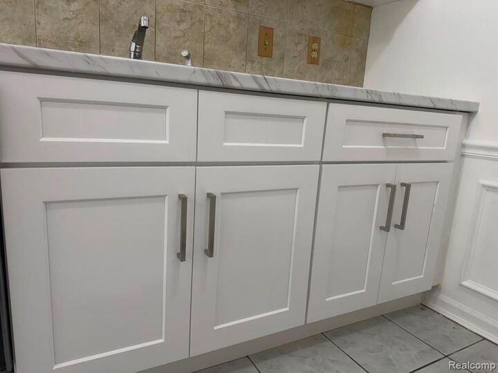 Property Photo: 43284 Mound Road MI 48314 2039