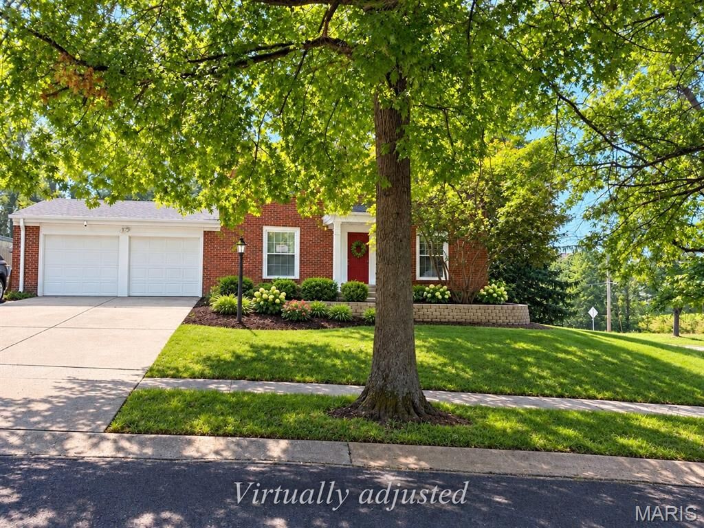 Property Photo:  13366 Hobnail Drive  MO 63146 