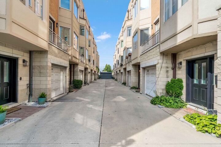 Property Photo: 3262 W Armitage Avenue 3 IL 60647