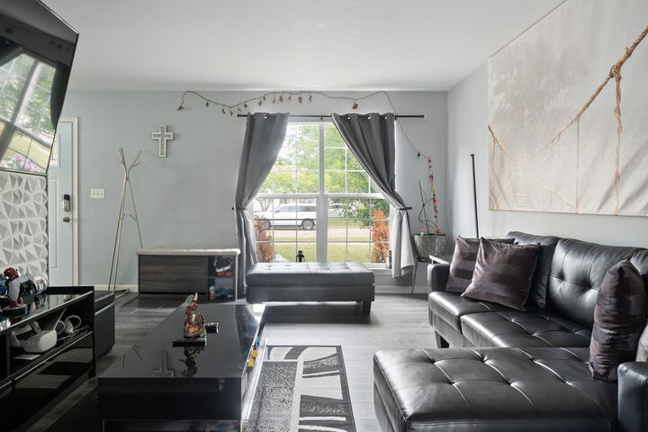 Property Photo: 2222 Lynn Court IL 60538