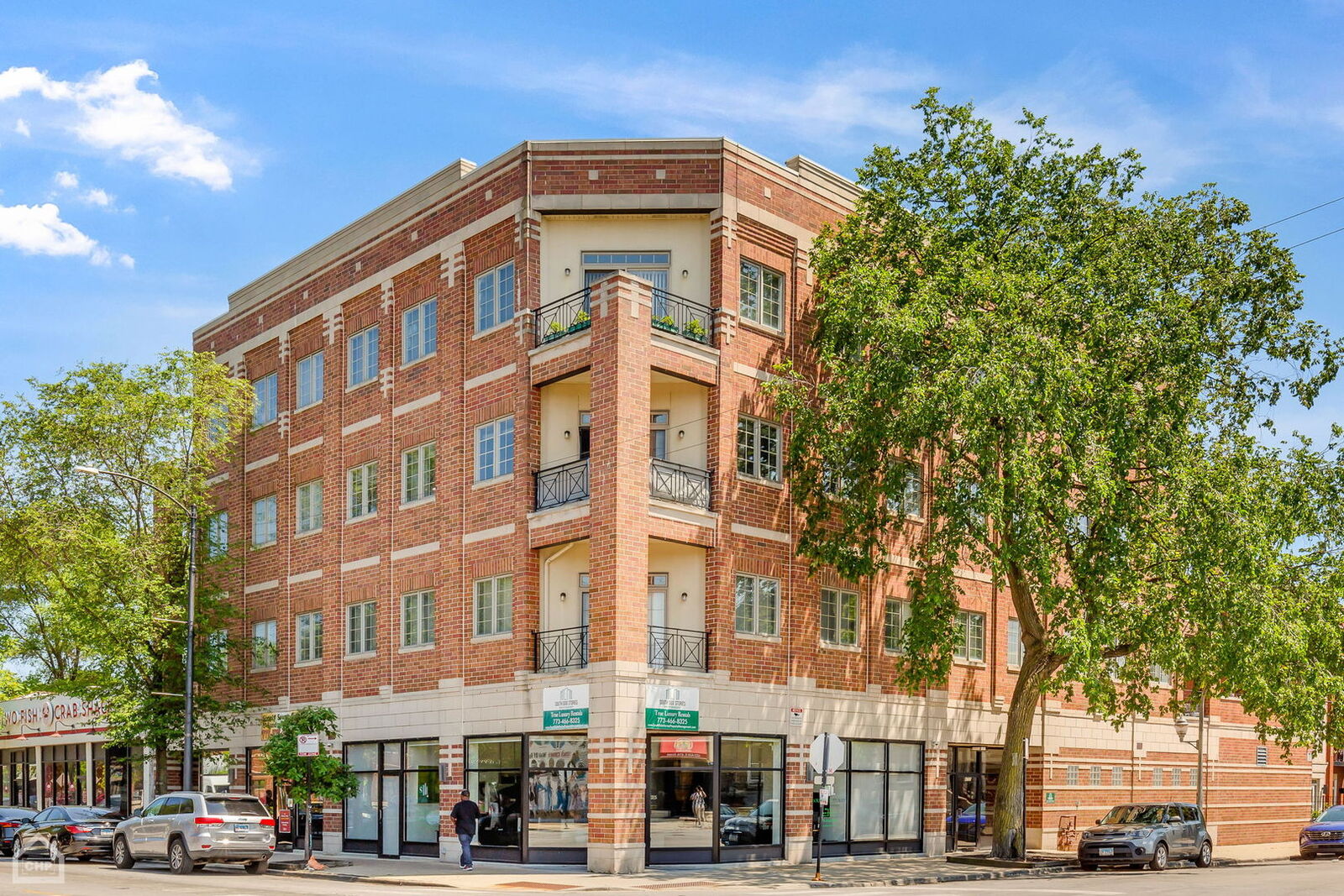 Property Photo: 4705 S Champlain Avenue 303 IL 60615