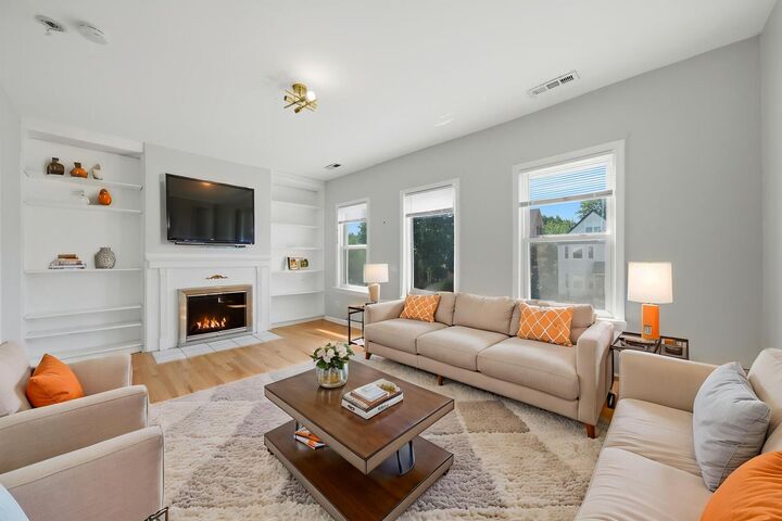 Property Photo: 1915 Asbury Avenue 2 IL 60201
