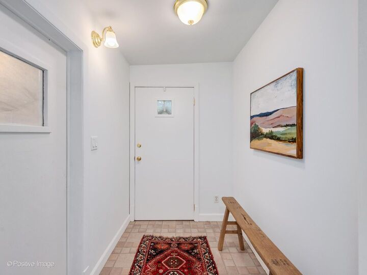 Property Photo:  721 E Maple Avenue  IL 60525 