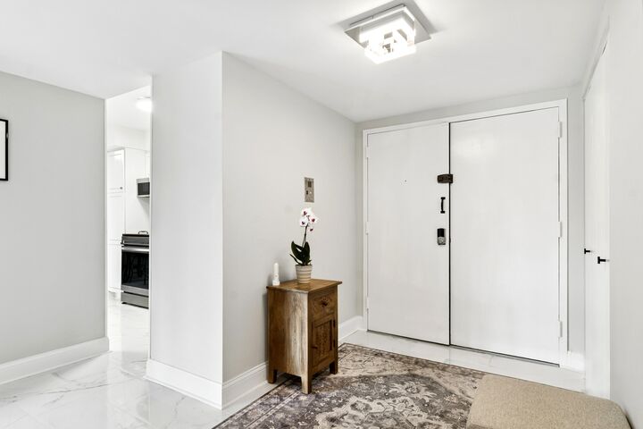 Property Photo:  1301 N Western Avenue 231  IL 60045 