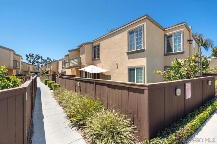 Property Photo:  5402 Balboa Arms 415  CA 92117 
