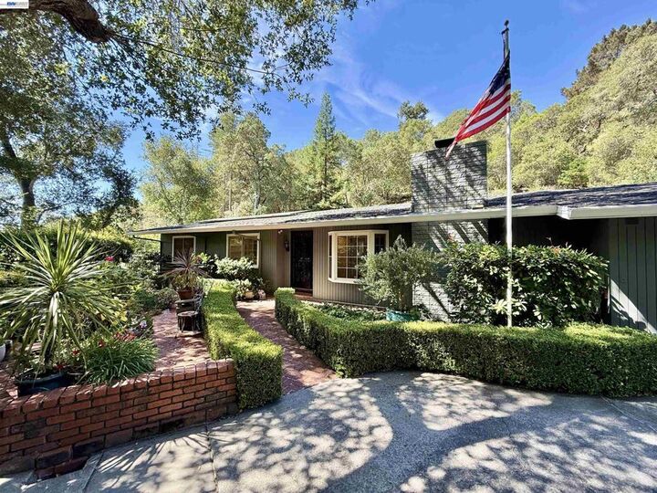 Property Photo:  516 Moraga Way  CA 94563 