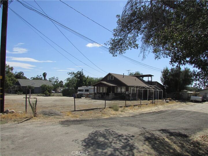 Property Photo: 1345 Turquoise Avenue CA 92359