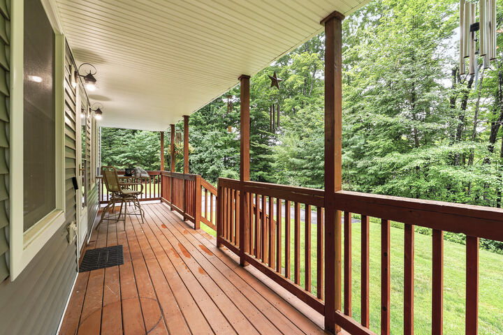 Property Photo:  16 Pheasant Ridge Drive  ME 04062 