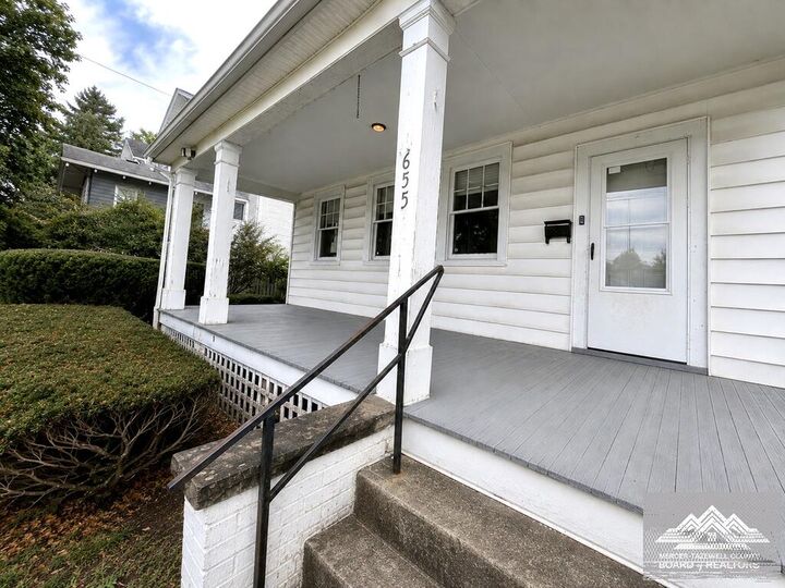 Property Photo: 655 Rockbridge Street WV 24701