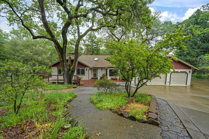 Property Photo: 2837 Maryetta Court CA 95682