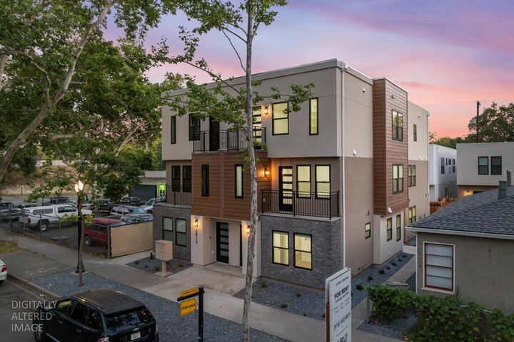 Property Photo:  2820 D Street  CA 95816 