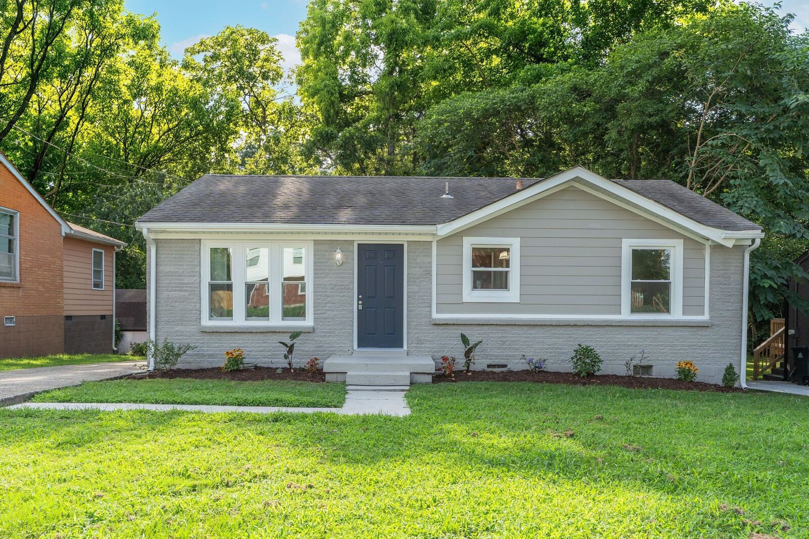 Property Photo:  605 N 5th St  TN 37207 