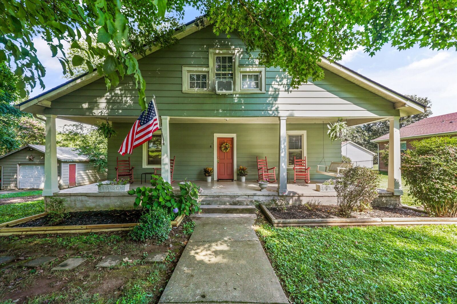 Property Photo: 8 W Farrell St TN 37826