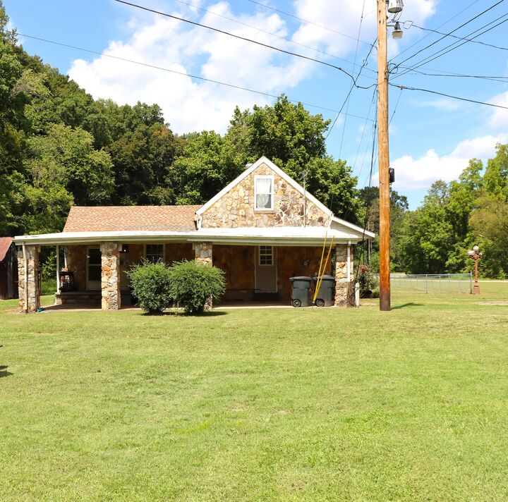 Property Photo:  5131 Castleberry Hollow Rd  TN 37051 