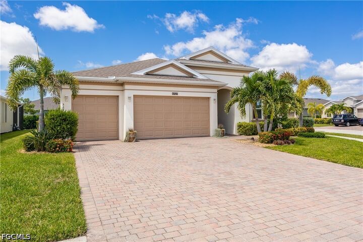 Property Photo: 3286 Baravaldo Circle FL 33909
