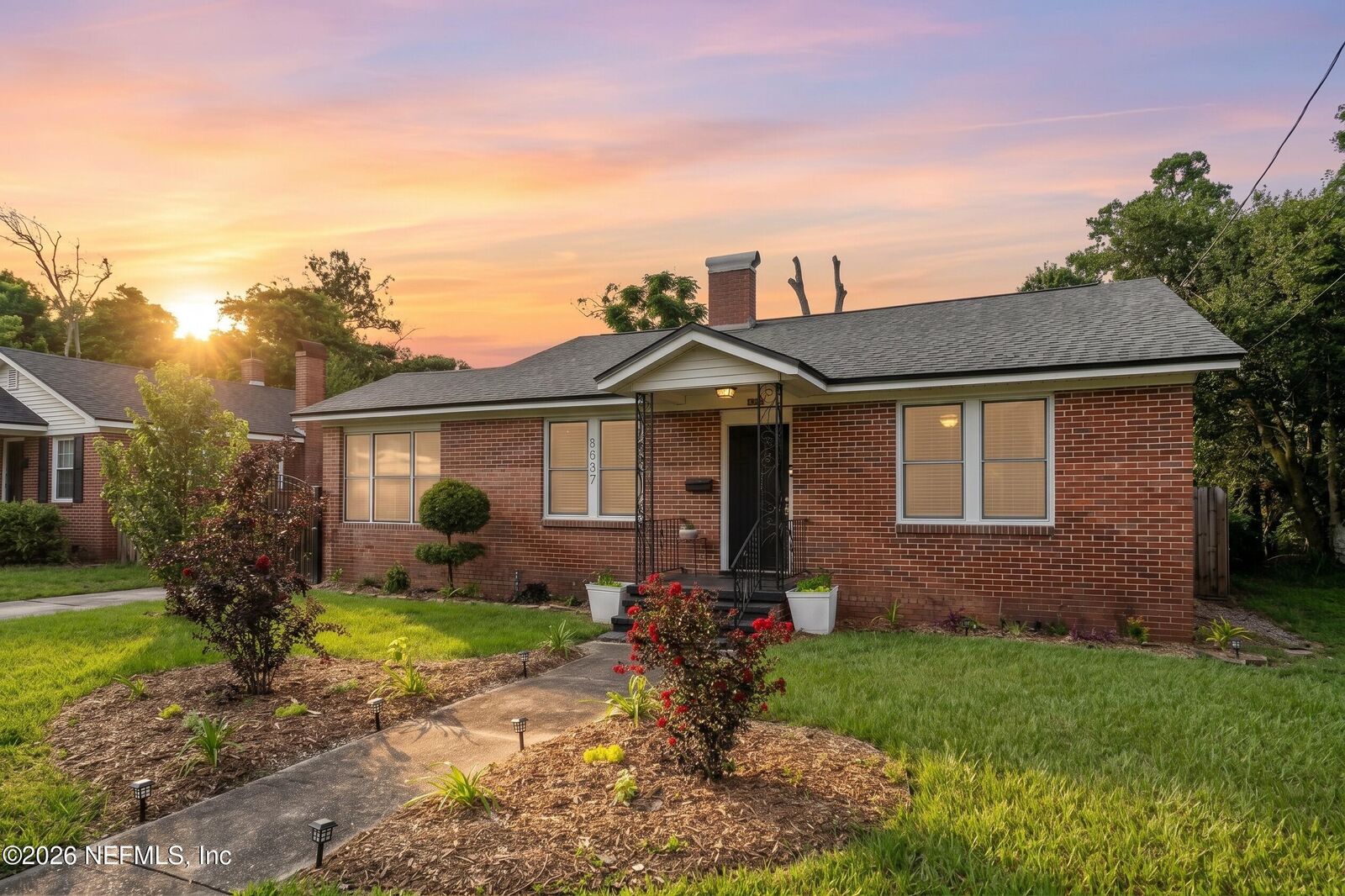 Property Photo:  5027 Blackburn Street  FL 32210 