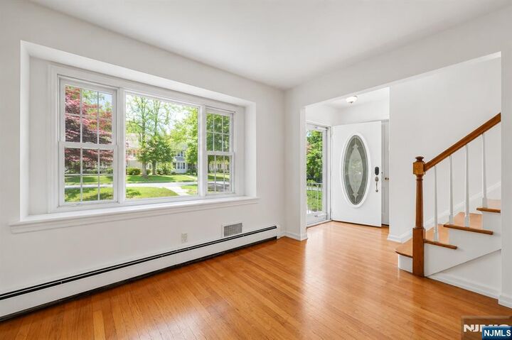 Property Photo:  18 Mountainside Drive  NJ 07470 