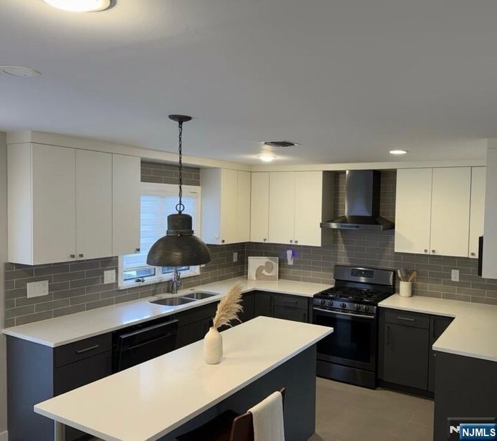 Property Photo:  2425 1st  NJ 07024 