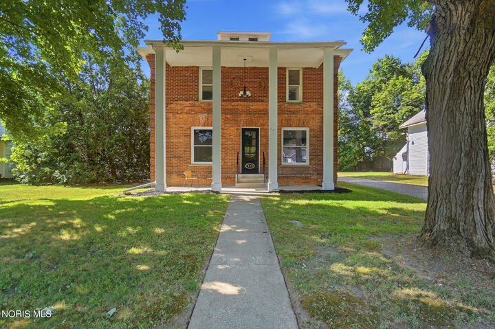 Property Photo:  320 E Maple Street  OH 43532 