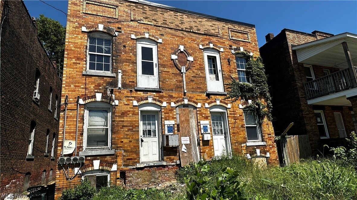 Property Photo:  1055 Addison Road  OH 44103 