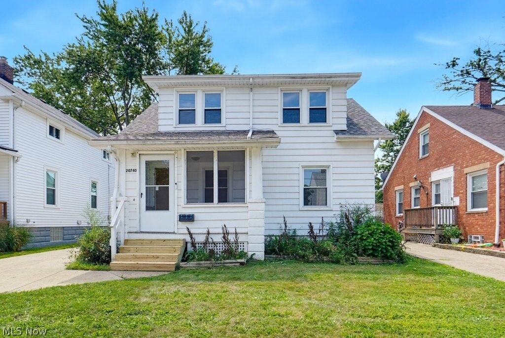 Property Photo: 20740 Tracy Avenue OH 44123