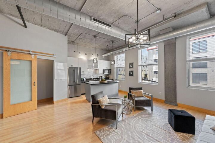 Property Photo: 918 3rd St N 207 MN 55401