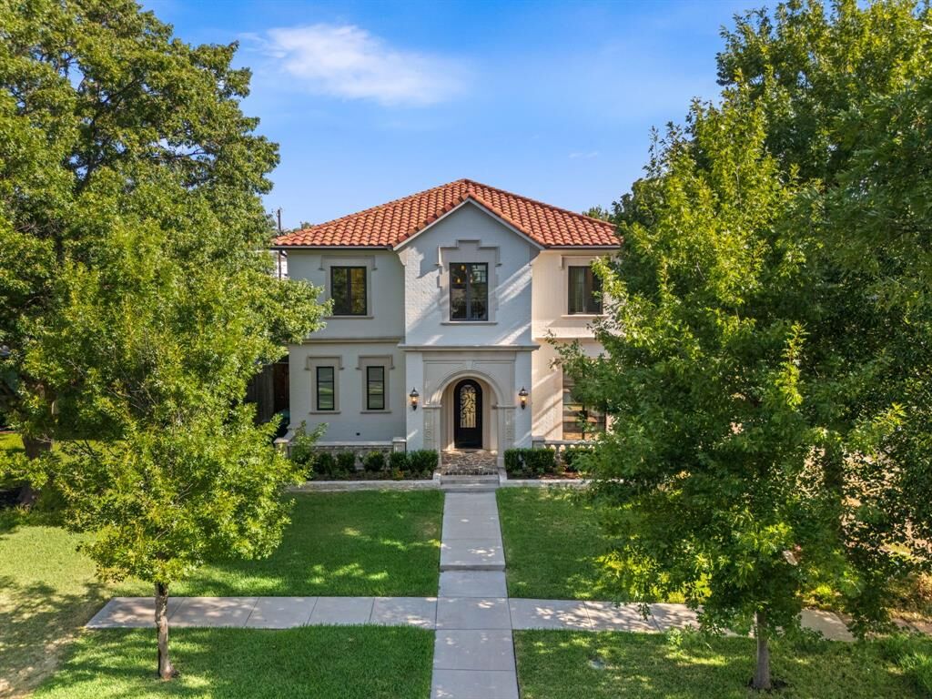 Property Photo:  5616 Pershing Avenue  TX 76107 