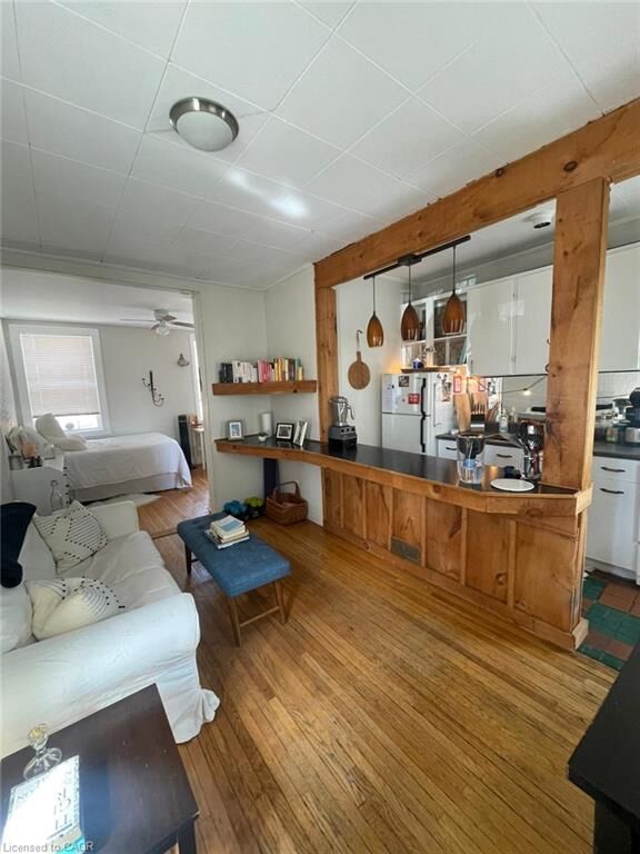 Property Photo:  80 Byron Avenue E 2  ON N6C 1C7 
